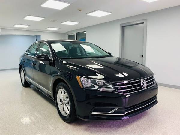 2017 Volkswagen Passat 1.8T S Automatic *GUARANTEED CREDIT APPROVAL*... for sale in Streamwood, IL – photo 2