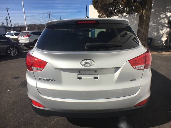 2014 *Hyundai* *Tucson* *AWD 4dr GLS* Diamond Silver for sale in Milford, CT – photo 3