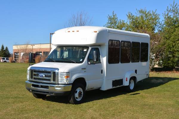 2014 Ford E-350 10 Passenger Paratransit Shuttle Bus - cars & trucks... for sale in Crystal Lake, IA – photo 2