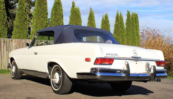 Lot 136 - 1966 Mercedes 250 SE Cabriolet Lucky Collector Car Auction for sale in Other, FL – photo 13