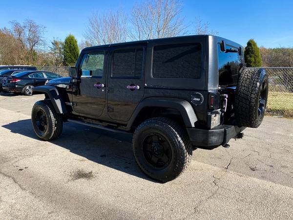 Jeep Wrangler 4 door 4x4 Lifted Unlimited Rubicon Navigation Leather... for sale in Wilmington, NC – photo 4