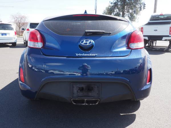 2017 Hyundai Veloster Base - - by dealer - vehicle for sale in Bend, OR – photo 5
