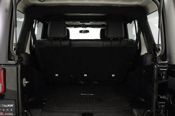3 PIECE HARD TOP! Black 2015 Jeep *WRANGLER UNLIMITED* 4WD Rubicon -... for sale in Clinton, AR – photo 9
