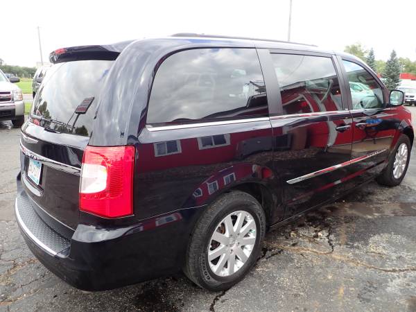2011 Chrysler Town and Country Touring L 4dr Mini Van w.Clean CARFAX for sale in Savage, MN – photo 6