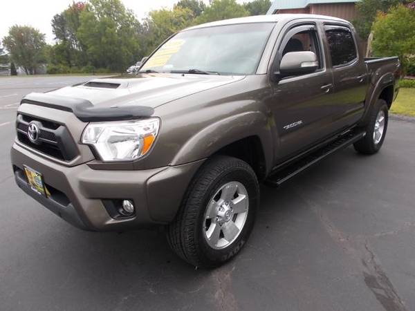 2015 Toyota Tacoma 4WD DOUBLE CAB V6 TRD SPORT - cars & trucks - by... for sale in Cohoes, MA – photo 2