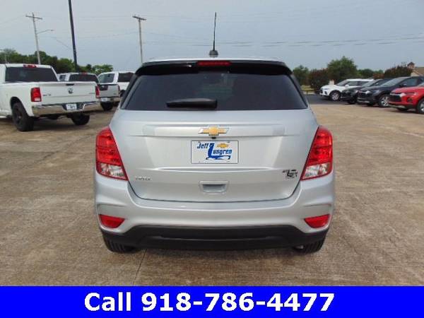 2020 Chevy Chevrolet Trax LS suv Silver - - by dealer for sale in Grove, AR – photo 8