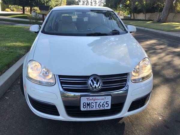 2005 Volkswagen Jetta 2.5 ( Only 23 K Miles) - cars & trucks - by... for sale in Northridge, CA – photo 15
