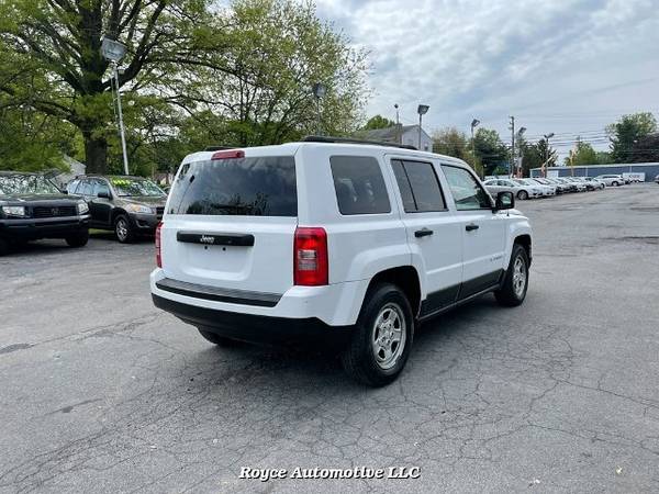 2011 Jeep Patriot 2WD CVT - - by dealer - vehicle for sale in York, PA – photo 10
