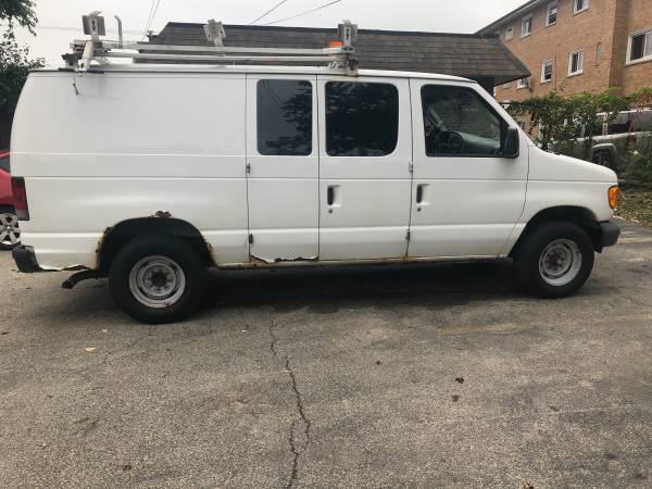2006 ford e250 cargo van Runs and drives good 142k miles for sale in Bridgeview, IL – photo 2