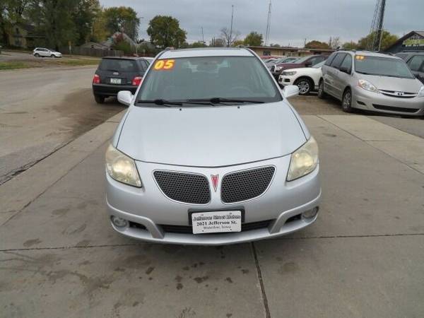 2005 Pontiac Vibe... 137,000 Miles... $4,400 - cars & trucks - by... for sale in Waterloo, IA – photo 2