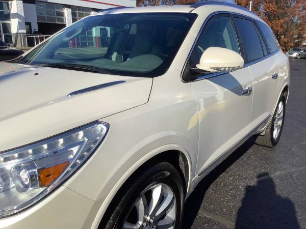 Fully Loaded! 2015 Buick Enclave! AWD! Third Row! - cars & trucks -... for sale in Ortonville, OH – photo 10