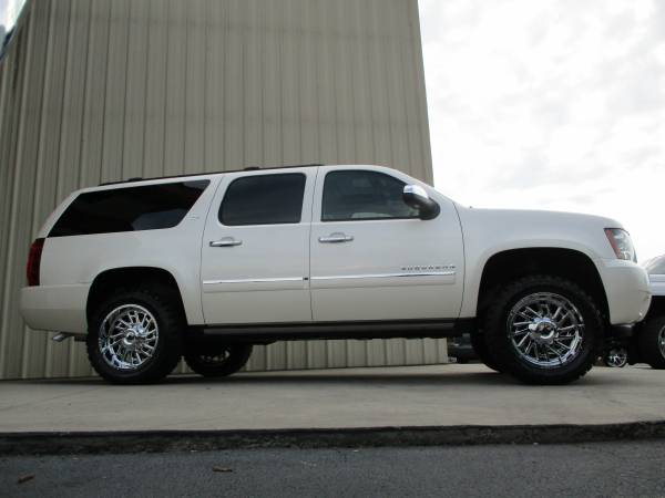 LIFTED 1 OWNER 2014 CHEVY SUBURBAN 1500 *LOADED* 20" WHEELS!! CLE@N for sale in KERNERSVILLE, NC – photo 2