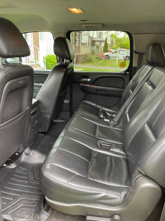 2014 Chevy Surburban LT for sale in Glen Oaks, NY – photo 5