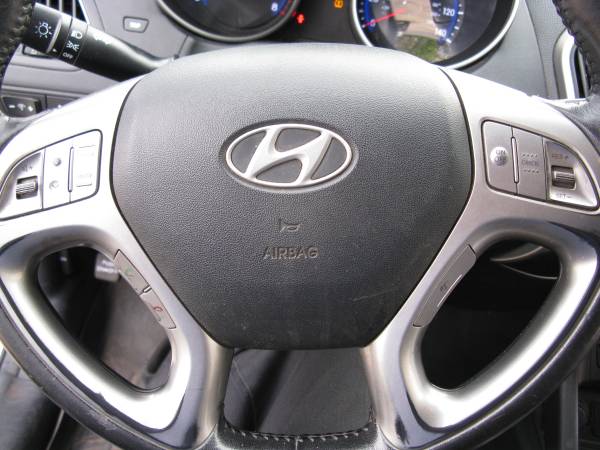 2012 Hyundai Tucson GLS AWD XM HITCH 95K - - by dealer for sale in South Bend, IN – photo 15