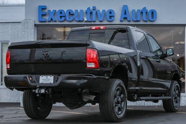 2017 RAM 2500 BIG HORN 4x4 Fisher V-Plow! - cars & trucks - by... for sale in Smithfield, RI – photo 8