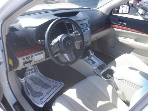 2011 Subaru Outback 2 5i Limited Pwr Moon - - by for sale in Des Moines, IA – photo 7