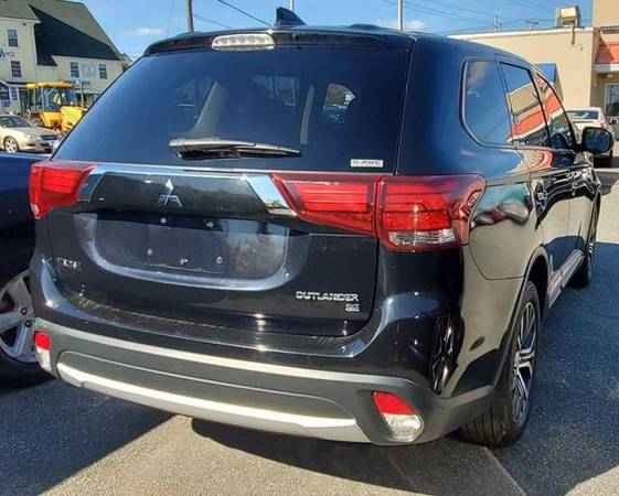 2017 Mitsubishi Outlander SE AWD 4dr SUV EVERYONE IS APPROVED! for sale in Salem, MA – photo 7