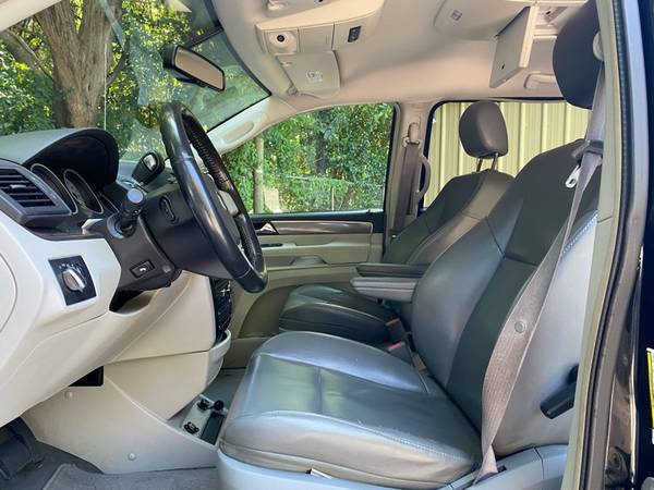 10 VW Routan LEATHER-DVDS 1 YEAR WARRANTY-NO DEALER FEES-CLEAN TITLE for sale in Gainesville, FL – photo 8