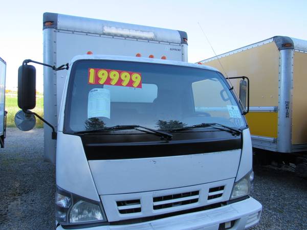 2007 Izuzu GMC Box Truck Diesel 18ft 19, 999 - - by for sale in Pacific, WA – photo 3