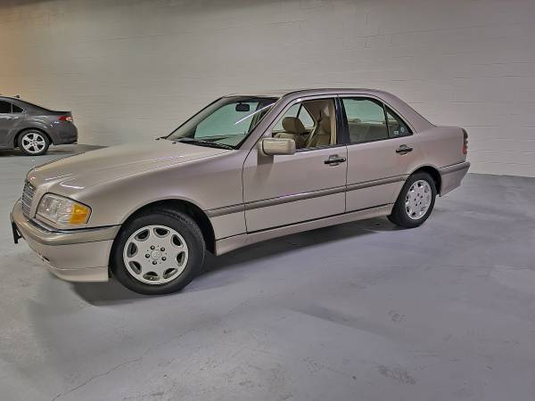 Collector Grade 1999 Mercedes-Benz C280 only 92k miles! Rust free -... for sale in Northbrook, IL – photo 2