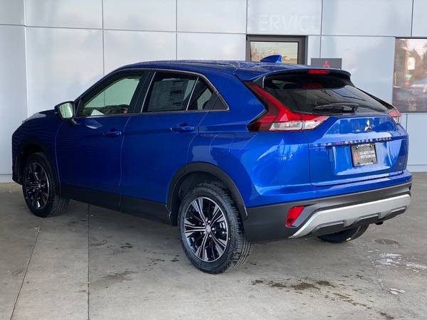 2022 Mitsubishi Eclipse Cross 4x4 4WD SE SUV - - by for sale in Milwaukie, OR – photo 4