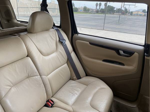 2002 Volvo V70 XC. LOW MILES!! EXTREMELY CLEAN!! - cars & trucks -... for sale in Arleta, CA – photo 16