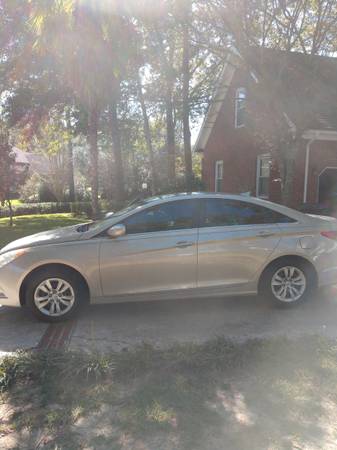 Hyundai Sonata 2011 - cars & trucks - by owner - vehicle automotive... for sale in Summerville , SC – photo 2