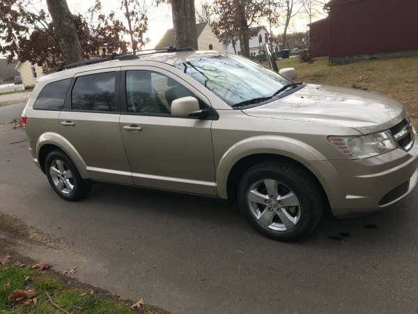 2009 Dodge Journey SXT three rows Only 59 k!!Mint - cars & trucks -... for sale in madison, CT – photo 5