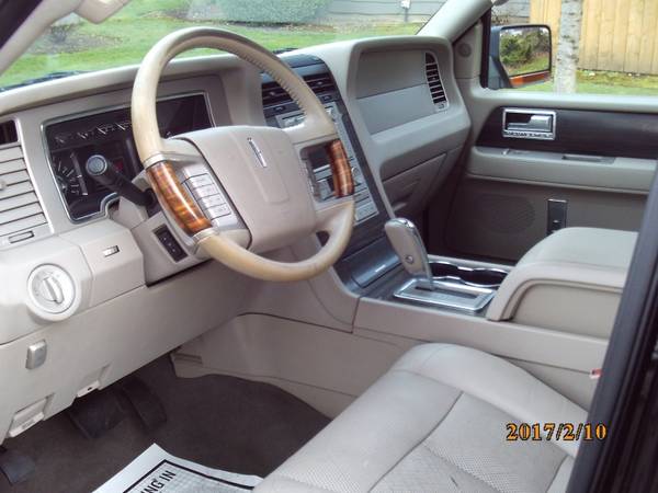 2007 Lincoln Navigator with 3.73 axle ratio - cars & trucks - by... for sale in Vancouver, OR – photo 7