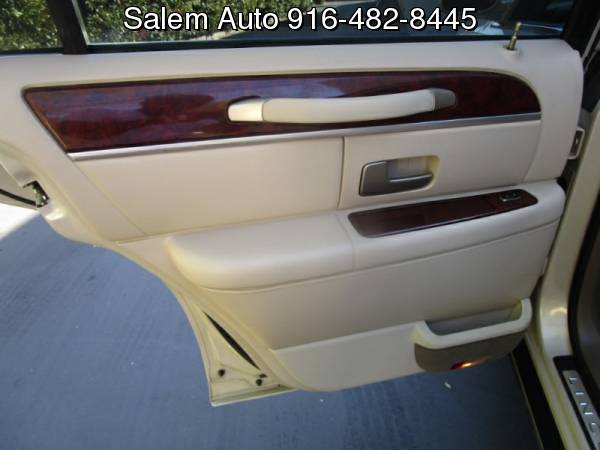 2003 Lincoln Town Car CARTIER - SUNROOF - LEATHER AND HEATED SEATS -... for sale in Sacramento , CA – photo 16