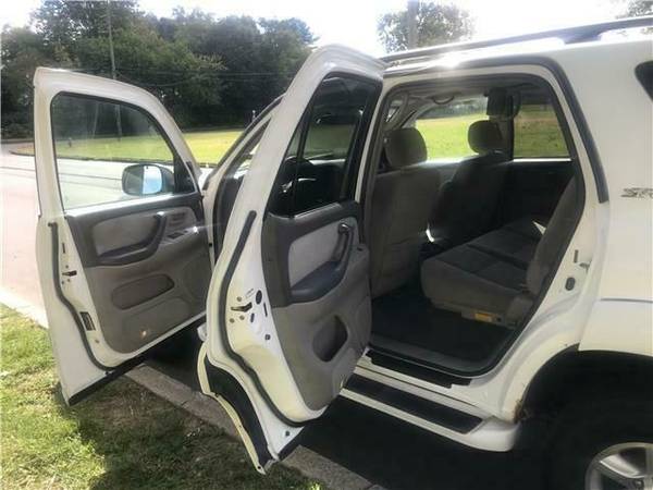 2005 Toyota Sequoia - Financing Available! - cars & trucks - by... for sale in Morrisville, PA – photo 10