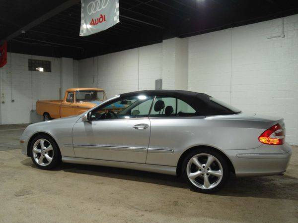 2005 MERCEDES-BENZ CLK 320 - FINANCING AVAILABLE-Indoor Showroom! for sale in PARMA, OH – photo 6