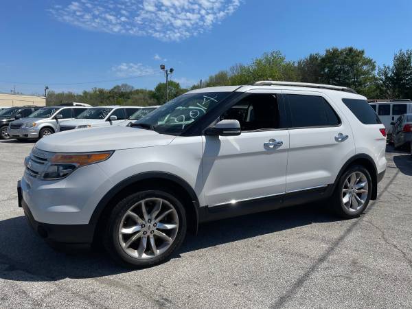 2014 Ford Explorer 4WD Limited 2899 down - - by for sale in Greenwood, IN – photo 2