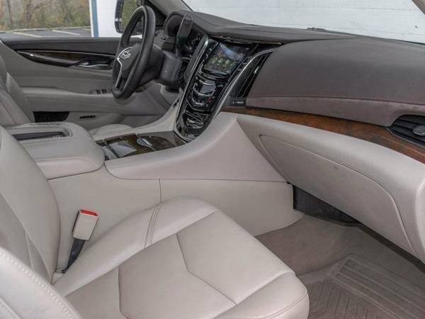2017 Caddy Cadillac Escalade Luxury hatchback Crystal White Tricoat... for sale in Novi, MI – photo 12
