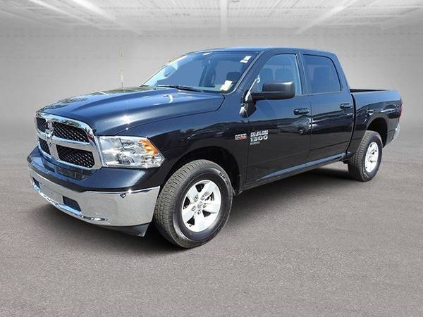 2019 Ram 1500 Classic SLT 4WD Crew Cab for sale in Wilmington, NC – photo 4