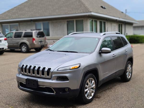 🔥 2016 Jeep Cherokee 4WD Limited (ALL CREDIT APPROVED) - cars &... for sale in Cottage Grove, MN – photo 3