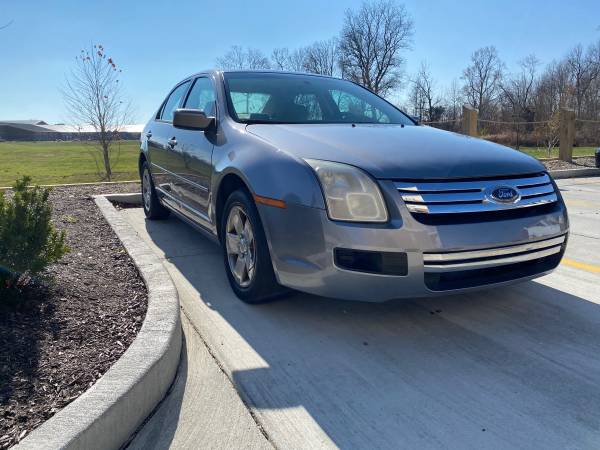 2006 Ford Fusion SE sedan runs - cars & trucks - by dealer - vehicle... for sale in NOBLESVILLE, IN – photo 2