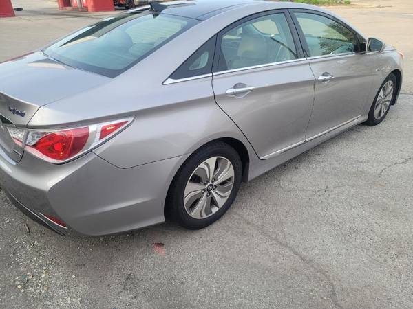 2013 Hyundai Sonata Hybrid with 110k miles! - - by for sale in Plainfield, IL – photo 10