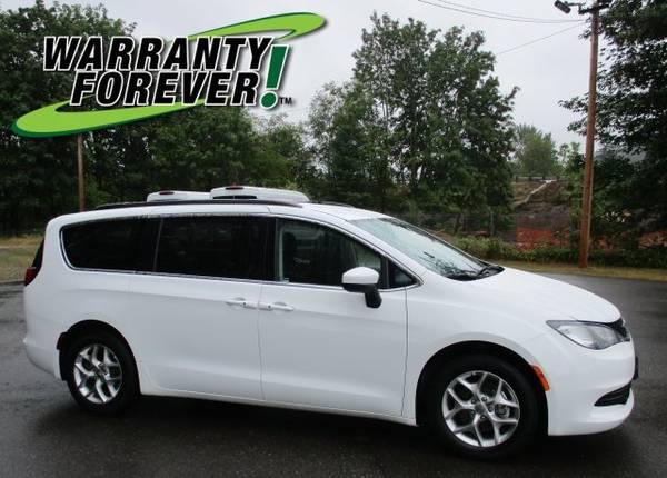 2018 *Chrysler* *Pacifica* hatchback Bright White Clearcoat for sale in Shelton, WA – photo 8