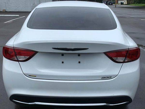 2015 Chrysler 200 Limited 4dr Sedan 100% CREDIT APPROVAL! for sale in TAMPA, FL – photo 5