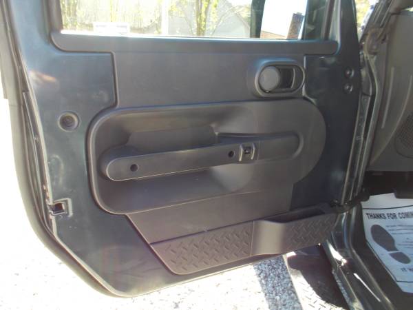 2007 JEEP UNLIMITED SAHARA 4X4, 1 owner, local, looks and runs... for sale in Spartanburg, SC – photo 8