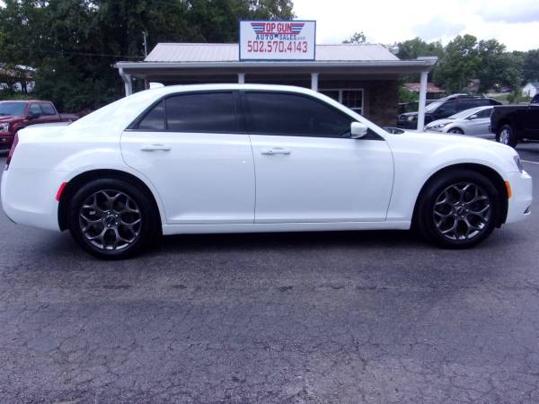 2016 Chrysler 300 S AWD Loaded (Low Miles) for sale in Georgetown, OH – photo 2
