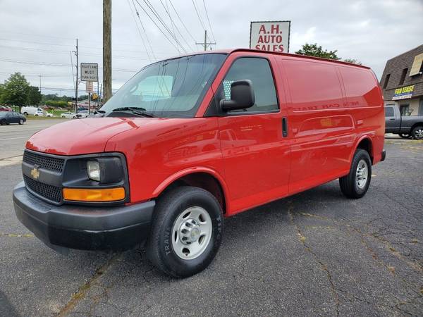 2014 Chevrolet Express 2500 Cargo for sale in Waterford Township, MI – photo 2