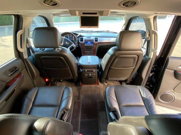 2009 Cadillac Escalade Premium AWD 6.2L Loaded with Every Option! -... for sale in Oklahoma City, OK – photo 7