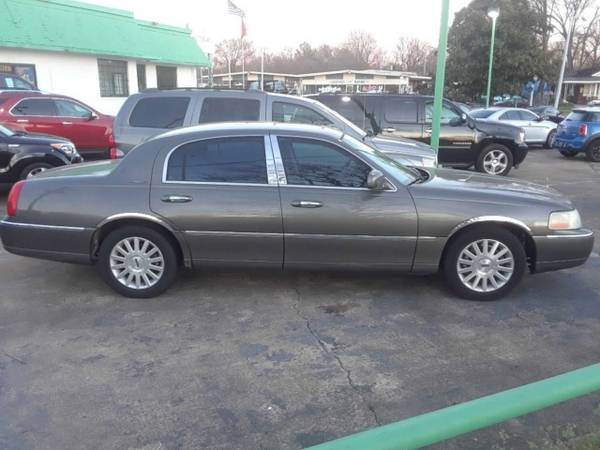 2003 Lincoln Town Car SIGNATURE - cars & trucks - by dealer -... for sale in Memphis, TN – photo 4