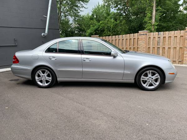 2005 Mercedes E500 4Matic - - by dealer - vehicle for sale in Lockport, IL – photo 4