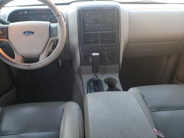 2007 Ford Explorer XLT w/low miles for sale in New London, CT – photo 9