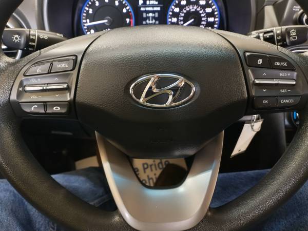 2019 Hyundai Kona SE, AWD, 23K miles - cars & trucks - by dealer -... for sale in Coldwater, KS – photo 17