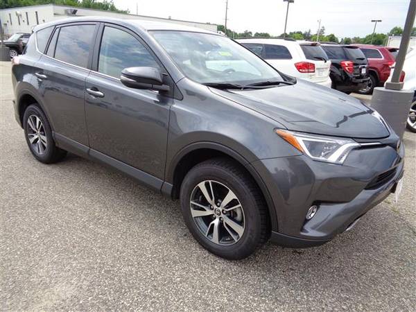 2018 Toyota Rav4 XLE - AWD - Moonroof for sale in Wautoma, WI – photo 3