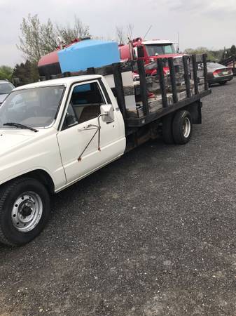 Toyota pick up 1986 duality only 83 000 miles runs great very rare for sale in Deal, NJ – photo 3